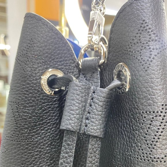 Louis Vuitton Bella Bucket Bag - Picture 8 of 11